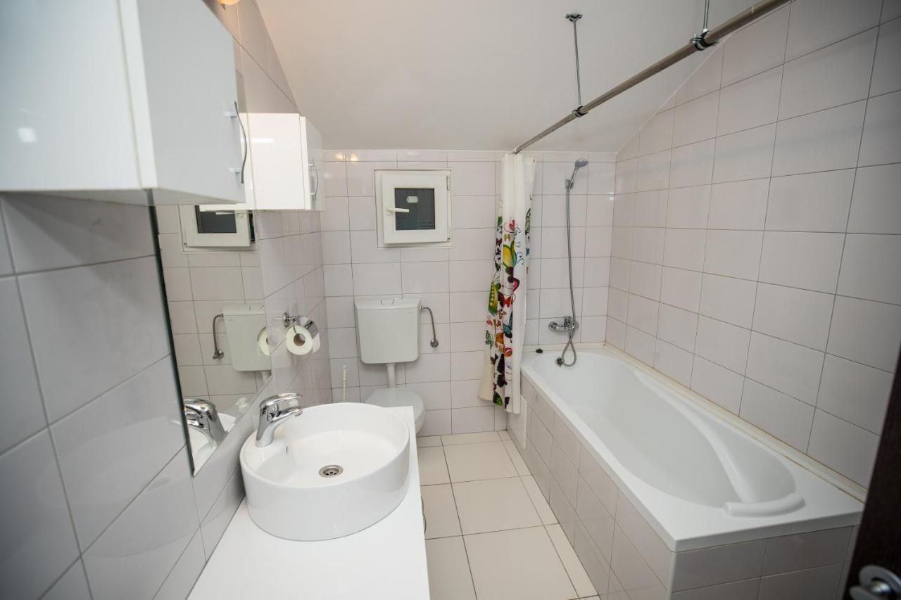Apartment Vlad *